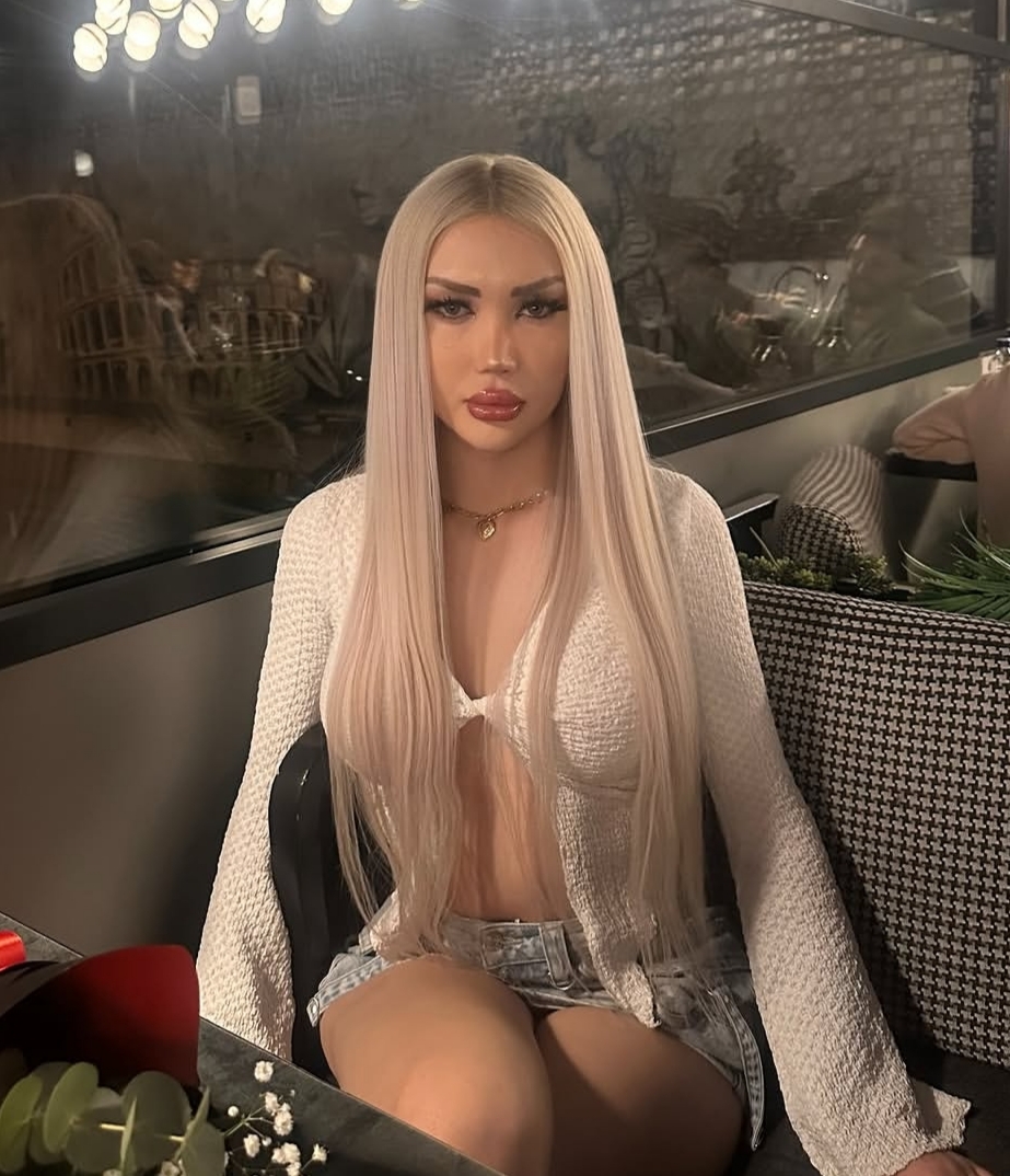 Kılıçlı Büyüleyici Kadın Escort Bayan Melike