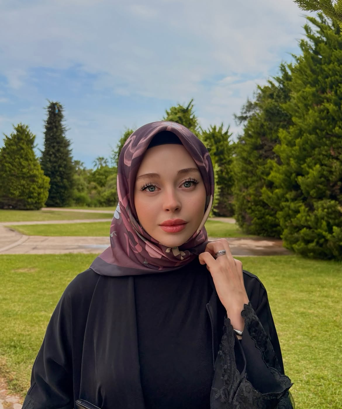 Yurtsever Hoş Bayan Escort Bayan Lale