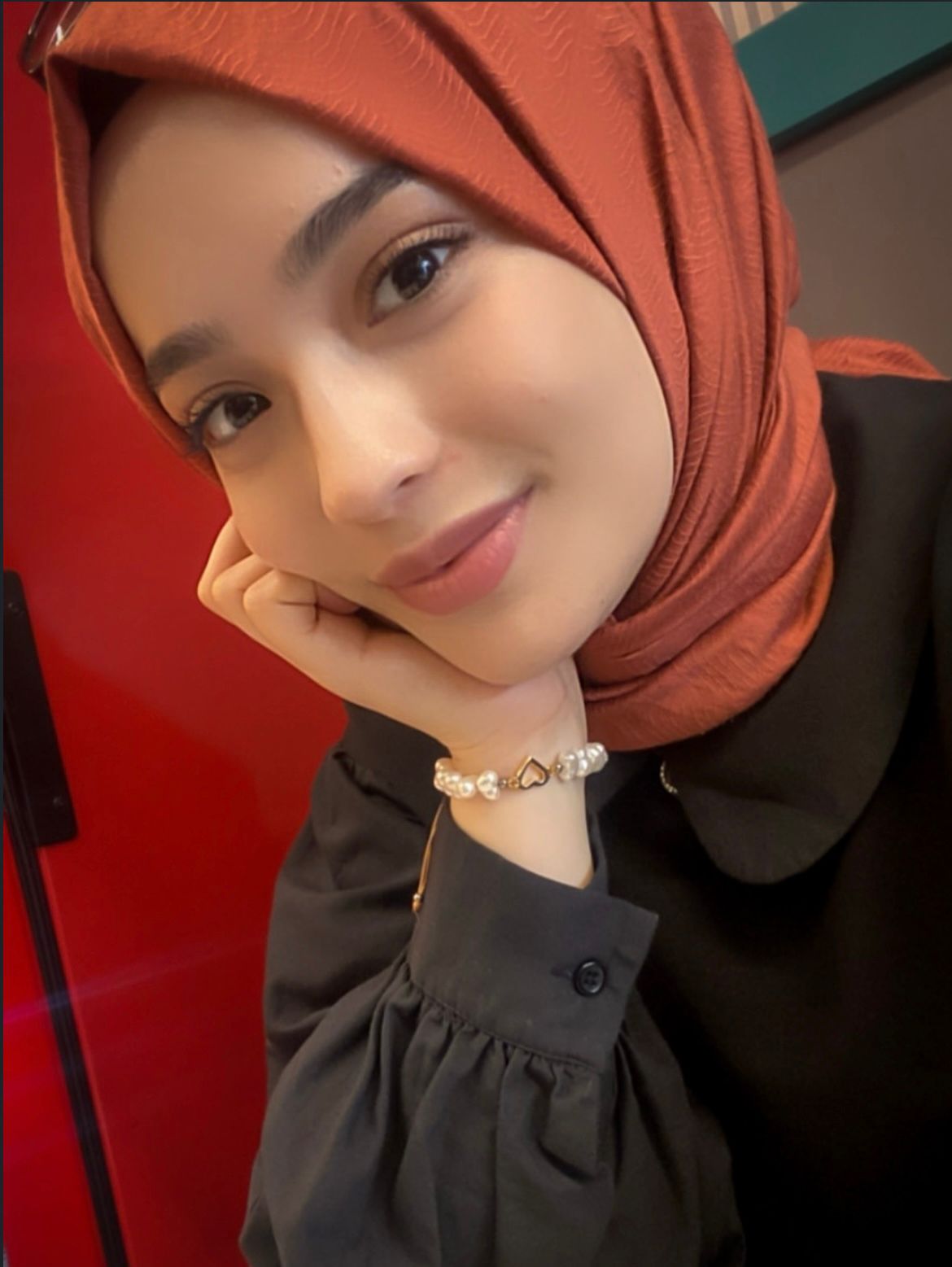 Abalı Bayan Escort Bayan Odalya