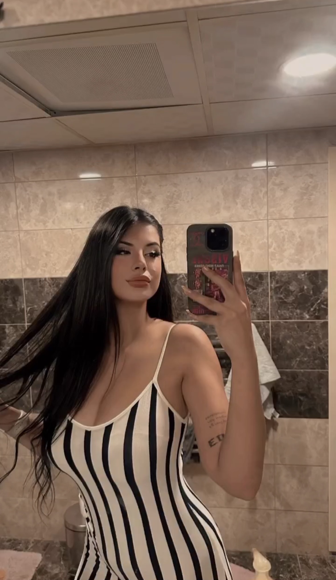 Kale Mükemmel İlişki Escort Azra